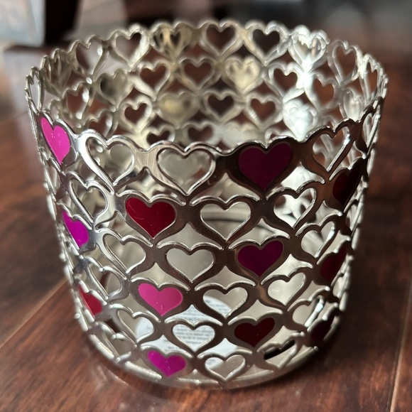 NWT Bath & Body Works Silver Pink Red Heart 3-Wick Candle Holder - Picture 3 of 6